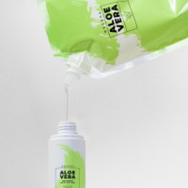 Σετ– Aloe Vera Σαμπουάν για όλους τους τύπους μαλλιών + Refill (200 ml + 500 ml)